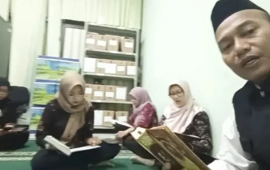 Pegawai Dinas Sosial Kota Yogyakarta Ramaikan Madrasah Quran di Bulan Ramadan