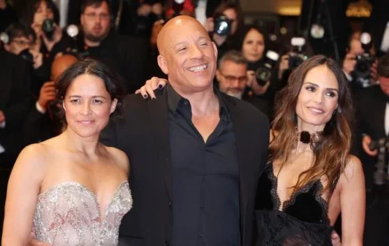 Aktor Vin Diesel Menangis Kenang Mendiang Paul Walker