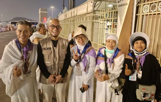 Sempat Kelelahan di Armuzna, Jemaah Bantul  Dibantu Kursi Roda oleh Wamen