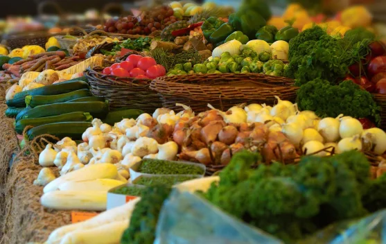 Membongkar Mitos Makanan Sehat Murah versus Mahal