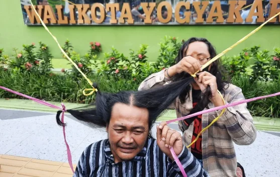 Penyebab Munculnya Uban di Usia Muda