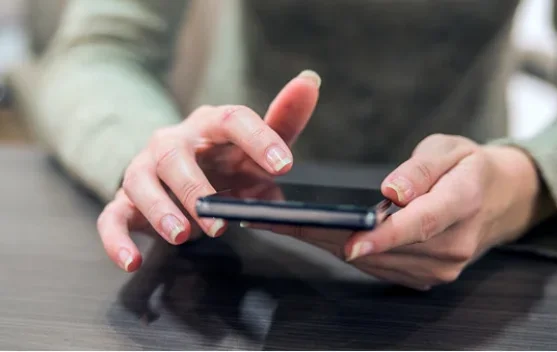 Scrolling tanpa Tujuan Bisa Dipicu Kondisi Emosional Seseorang Sehari-hari