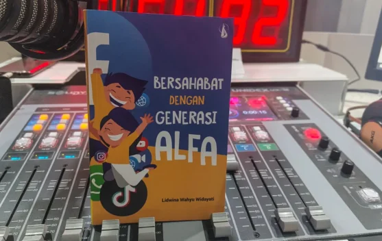 Referensi Buku : Bersahabat Dengan Generasi Alfa