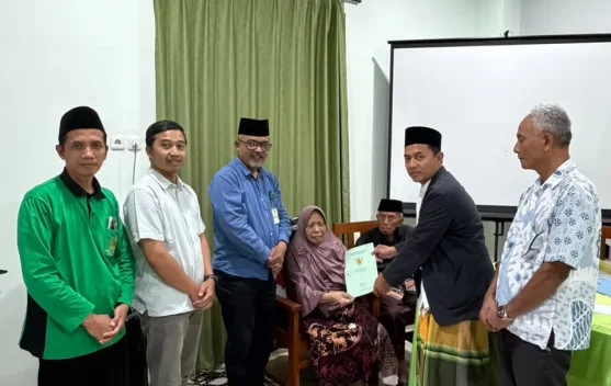 Ikrar Wakaf Yayasan Hadi Mulyono Sucipto untuk Ponpes BAYT AL-QUR'AN Karanglo