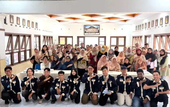 Mahasiswa UNY Gelar Workshop Pemasaran Digital UMKM Sidoagung Sleman