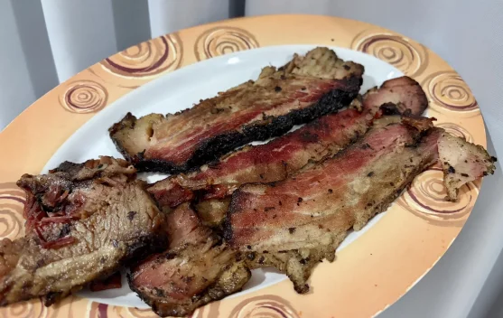 Daging Asap, Sajian Gurih dengan Aroma Khas dan Tekstur Menggoda