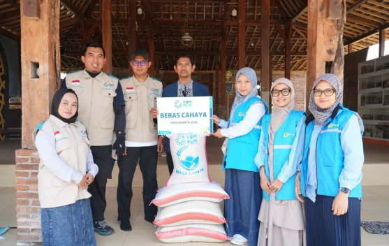 PLN Salurkan Beras Cahaya untuk Panti Asuhan