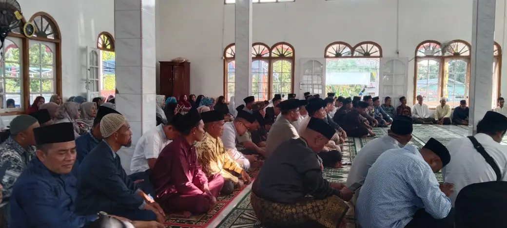 Jamaah Masjid An Nur Singgang Bulan Desa Cemaga Utara mengikuti kegiatan Safari Ramadhan Pemkab Natuna pada Minggu 15 Maret 2026 ( Foto:RRI/Saleh)