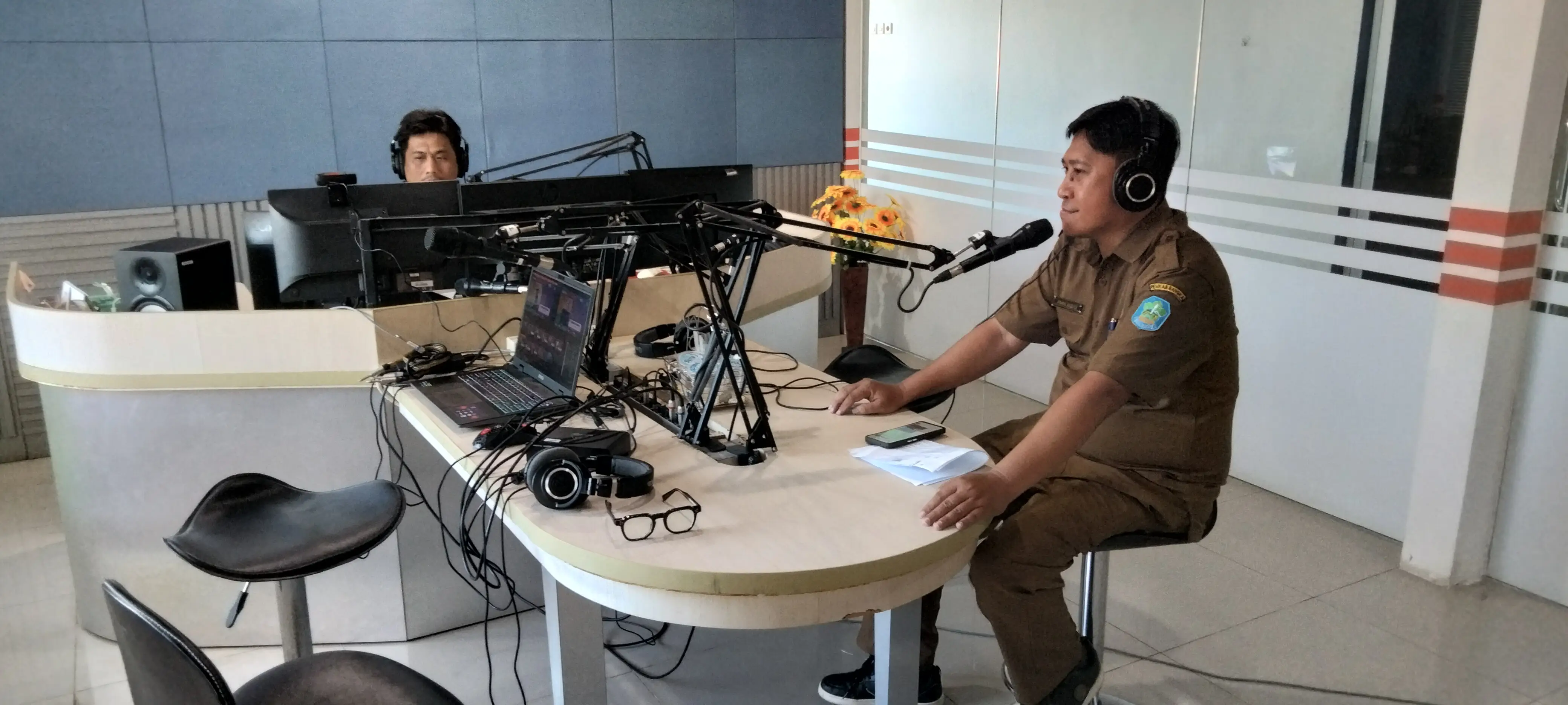 Dialog Siaran Tanggap Bencana Pro1 RRI Sungailiat, (Foto: Dhiet/RRI).