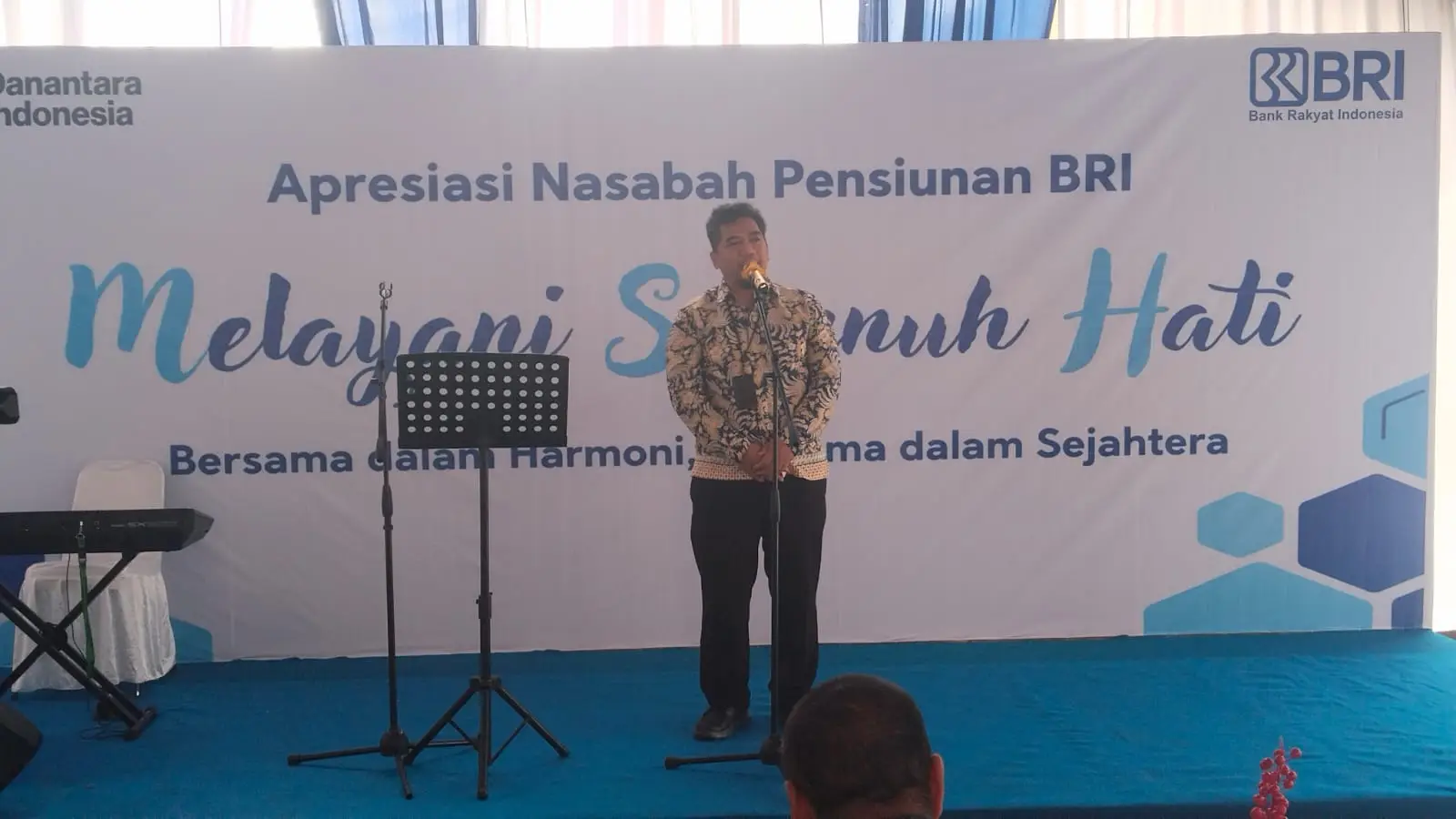Manajemen Regional Office (RO) BRI, Noka saat memberikan sambutan. (Foto: Dok/Agus)