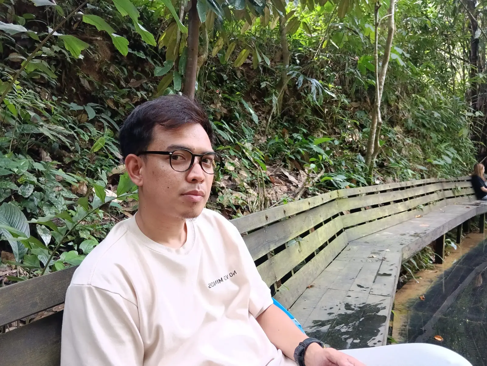 Rahman, salah satu pengunjung wisata alam air terjun perjiwa, saat berbicara kepada RRI.