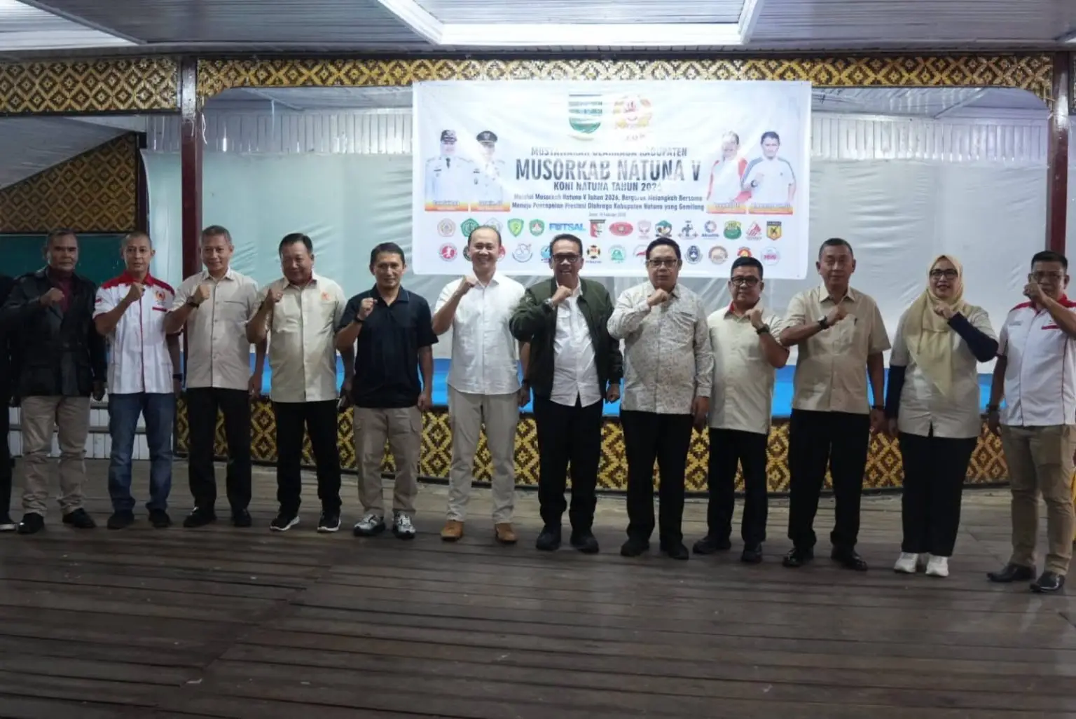 Sesi Foto bersama Porkopinda pada acara Musorkab V KONI Natuna tahun 2026 ( Foto: Saleh/ RRI Ranai )