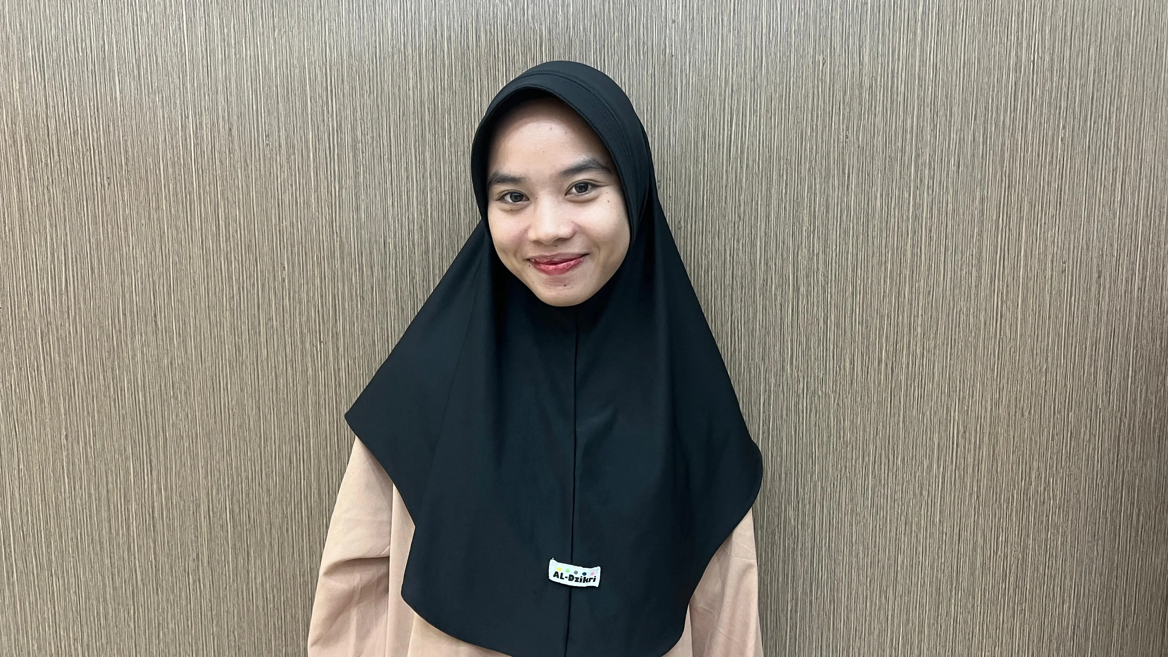 Asrina Peserta PTQ RRI Sintang (Foto: RRI Sintang, din)