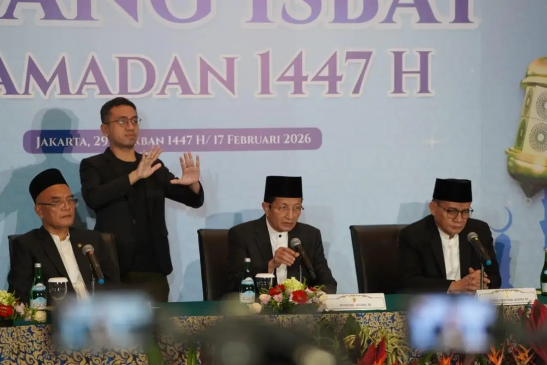 Menag KH Nasaruddin Umar saat menetapkan awal ramadan 1447 H dalam sidang isbat di Jakarta.